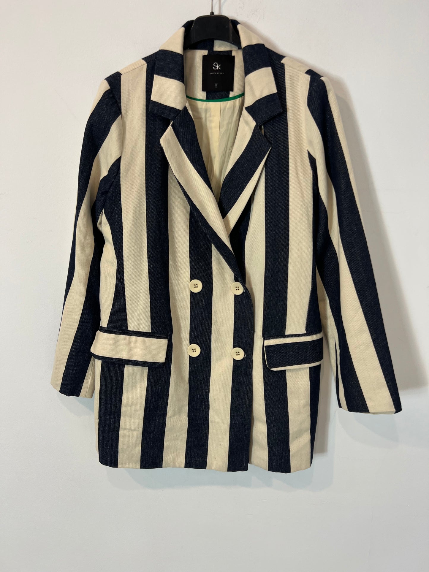 SKATÏE BRAND. Blazer recta rayas azules. T M