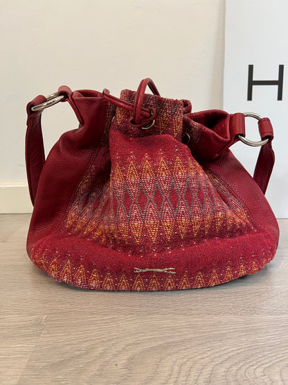 BIMBA Y LOLA. Double-textured sack bag