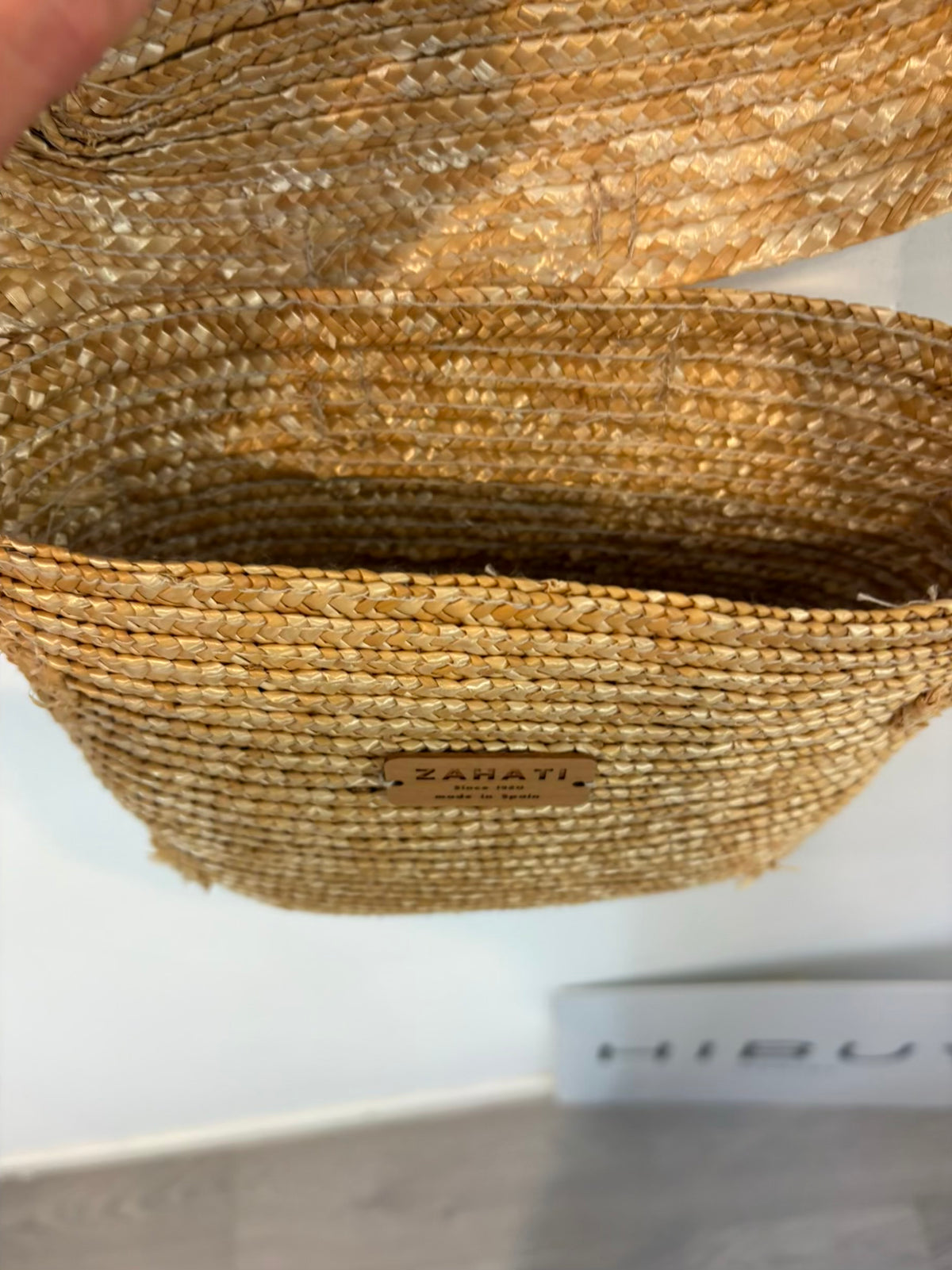 ZAHATI. Bolso asa larga paja natural