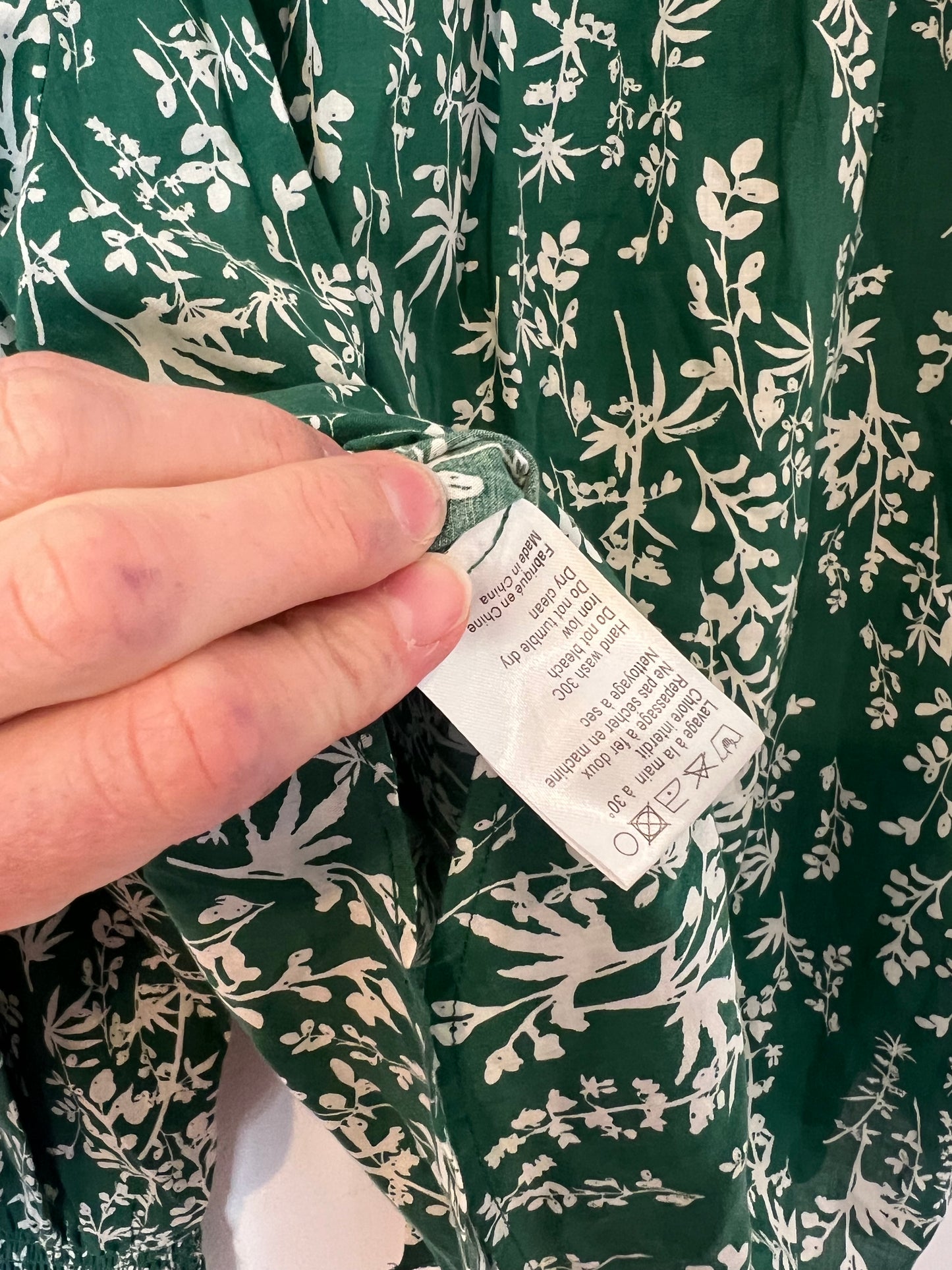 BERENICE. Blusa verde estampada