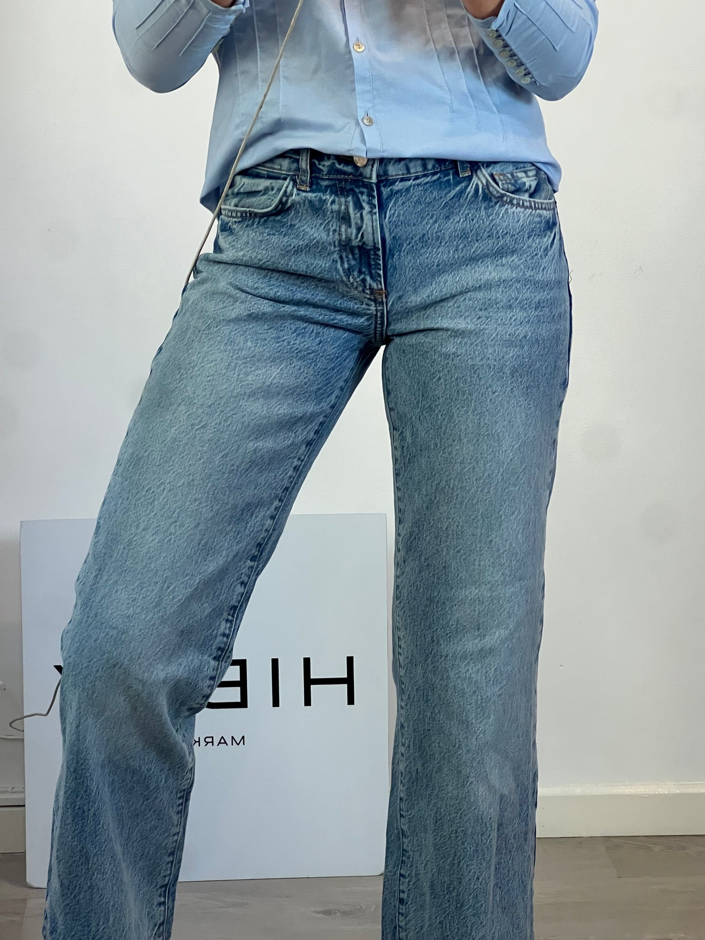 ZARA. Denim recto claro. T 36