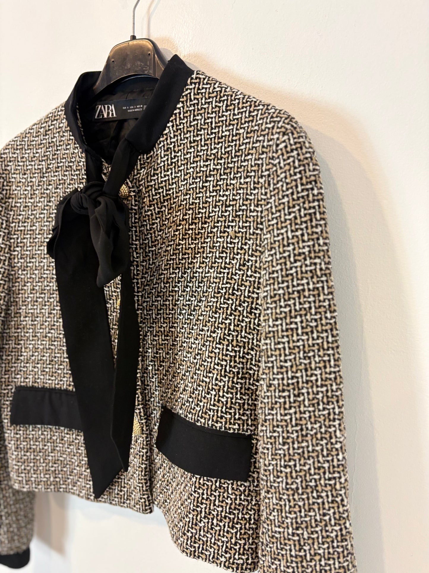 ZARA. Chaqueta tweed lazada. T S