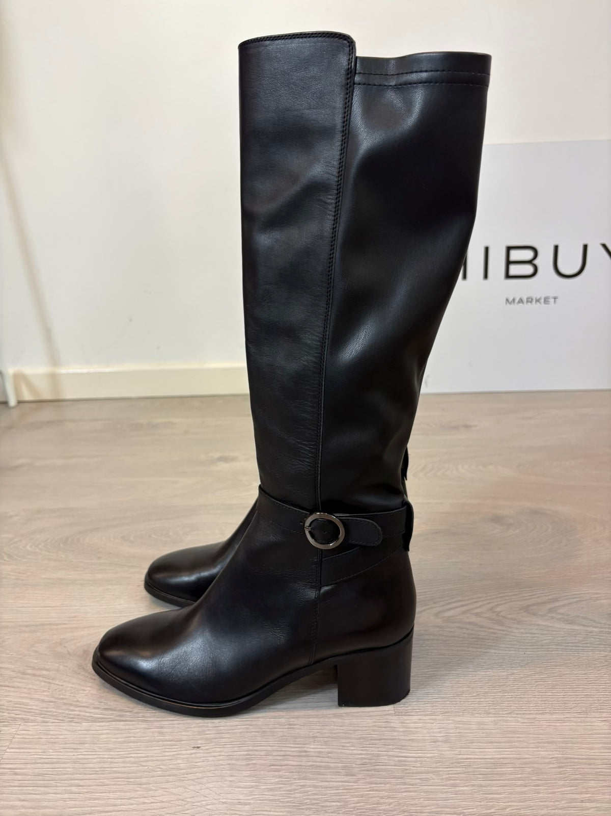 LATOUCHE. Botas altas negras hebilla. T 41