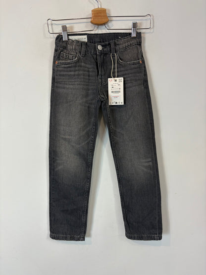 ZARA. Pantalón denim gris T.7-8 años