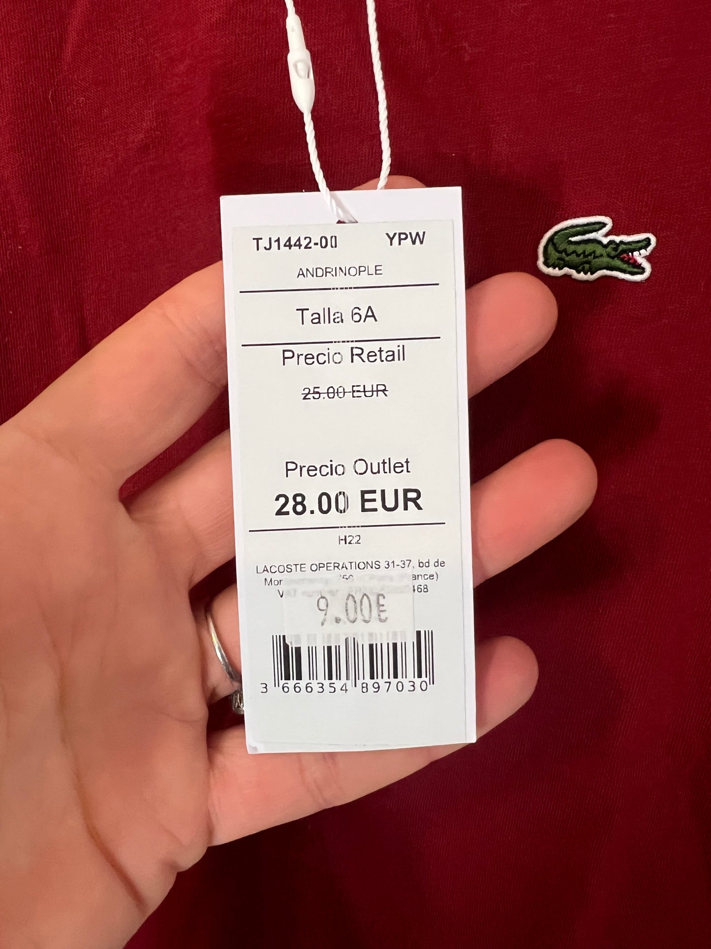 LACOSTE. Camiseta burdeos logo. T 6 años