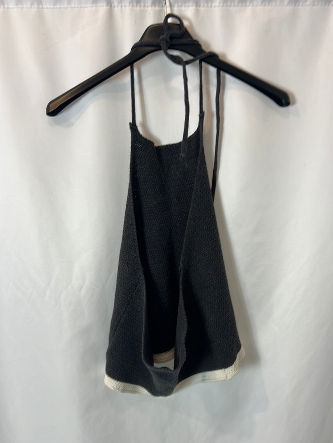 NOON. Top crochet cullo halter. T XS