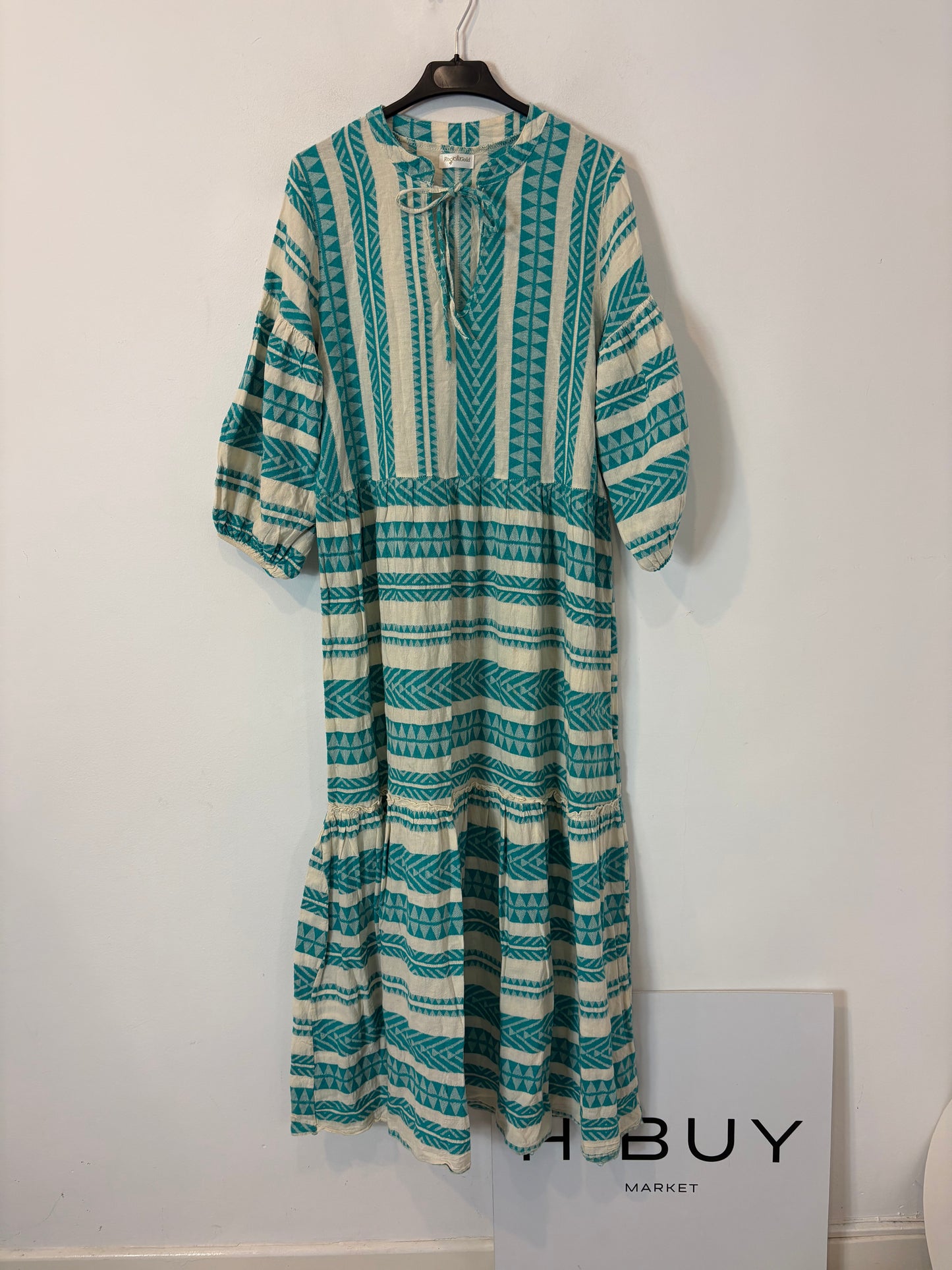 ROCK & GOLD. Vestido largo bordados en turquesa