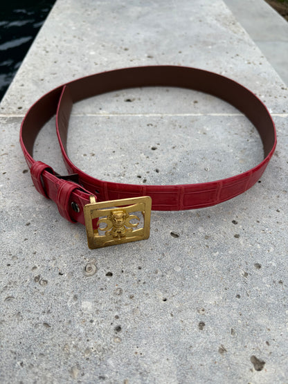 OTRAS. Cinturón hebilla dorada