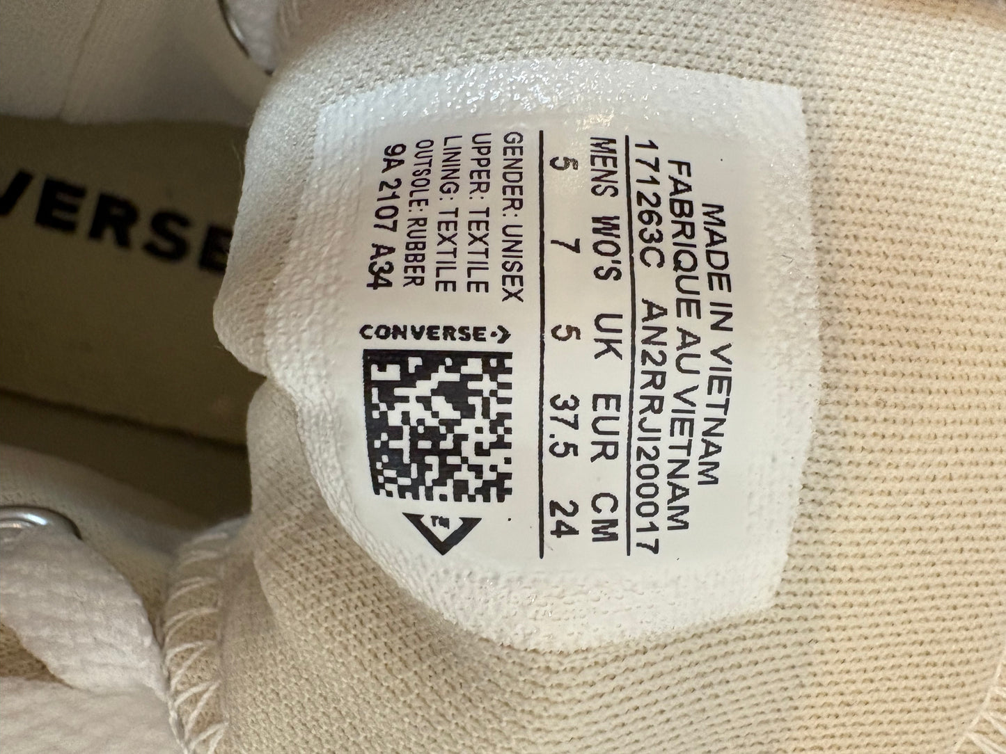 CONVERSE. Zapatilla verde modelo Chuck Taylor. T 37.5