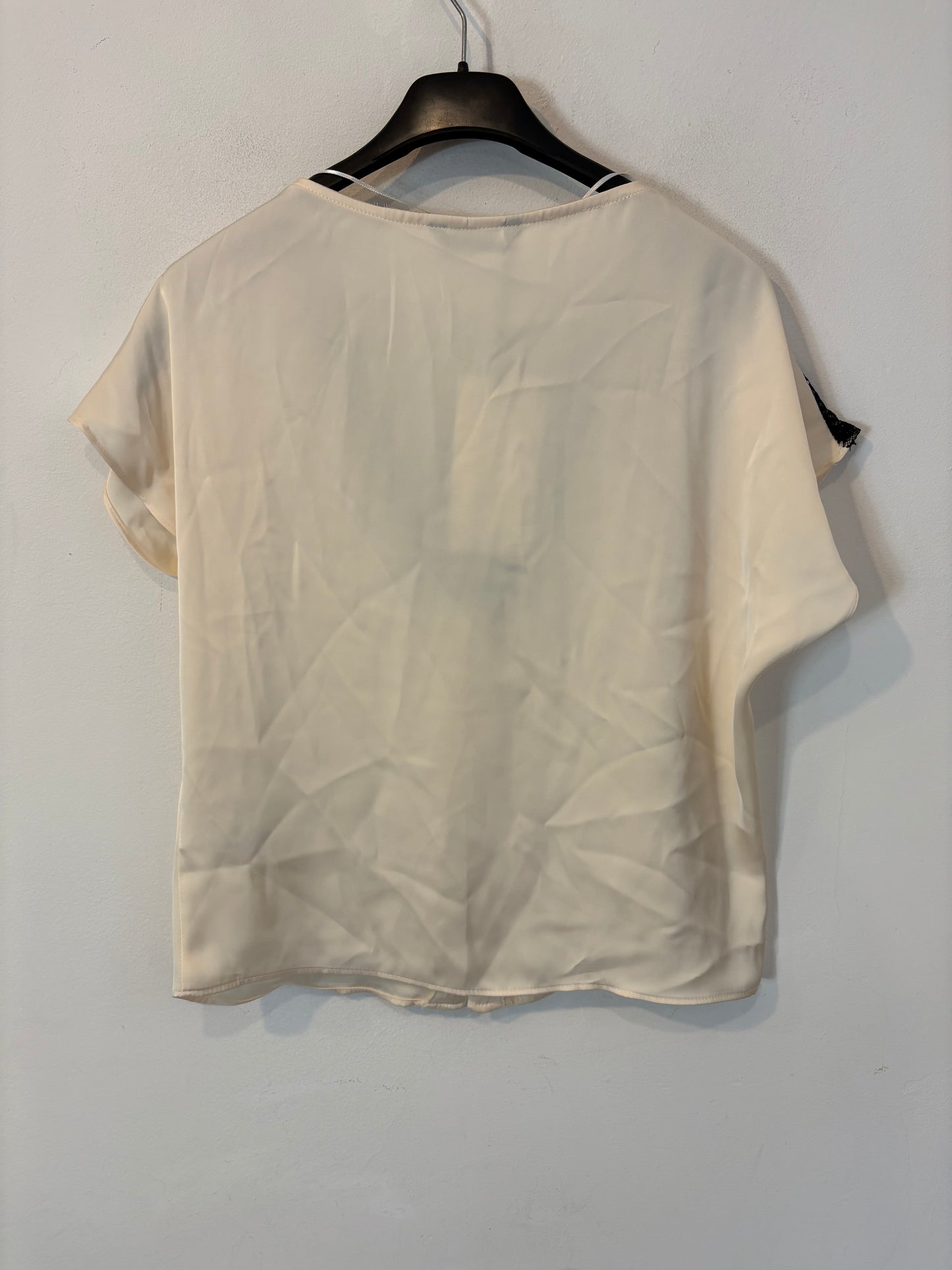 ZARA. Top lencero encaje negro