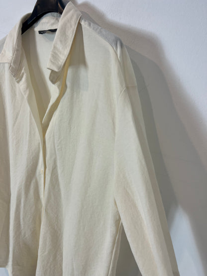 PRIMARK. Camisa fluida beige claro. T M
