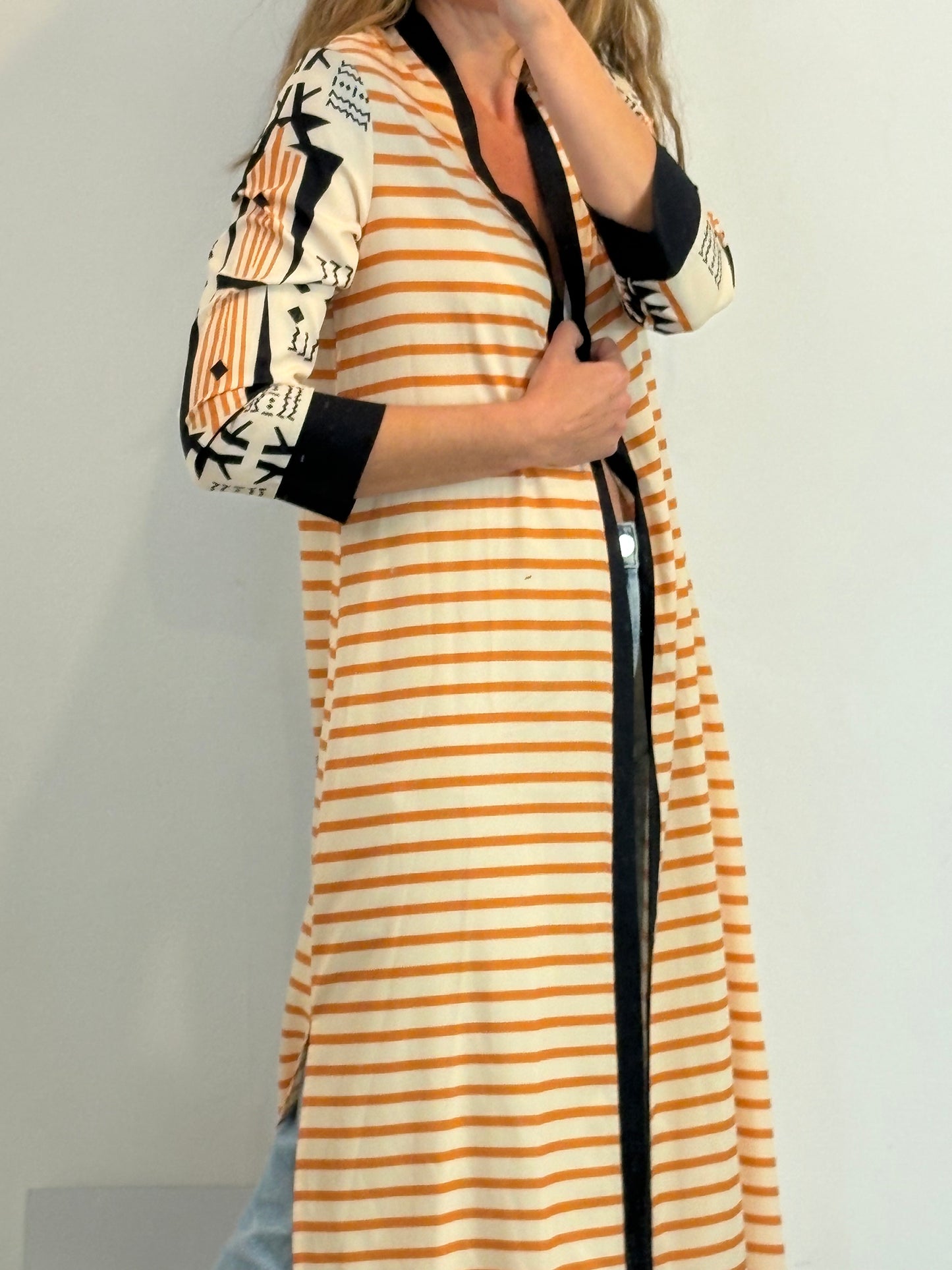 OTRAS. Kimono largo estampado