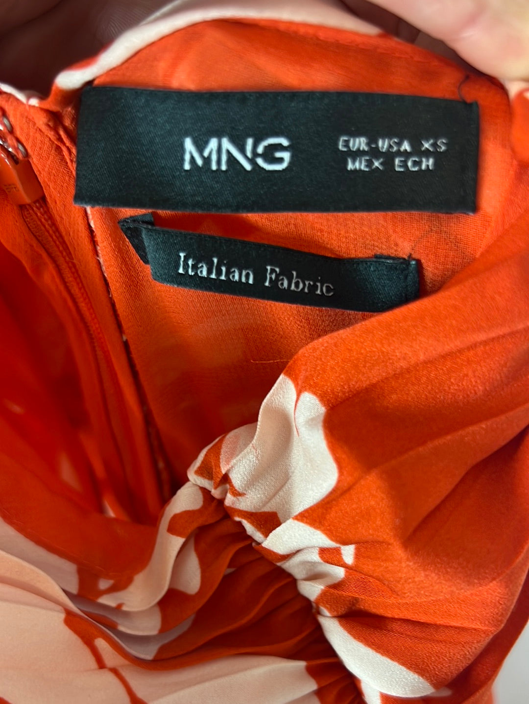 MANGO. Long pleated floral dress T.xs