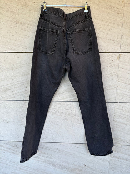 ZARA. Denim recto gris oscuro. T 38