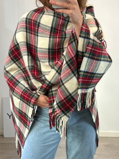 MAJE. Capa cuadros con lana