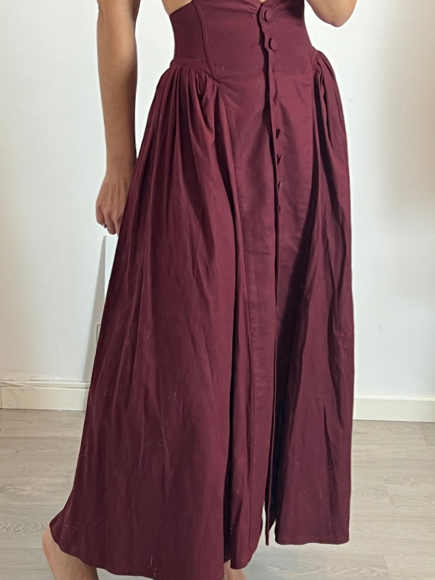 IQ.  COLLECTION. Falda larga burdeos. T M (tara)