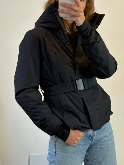 OYSHO. Plumas negro ski