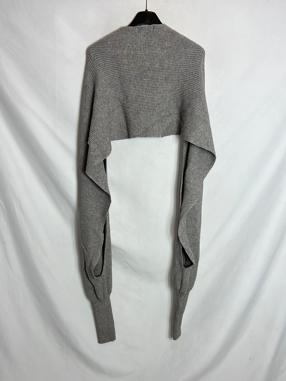 ZARA. Bufanda con mangas. TM