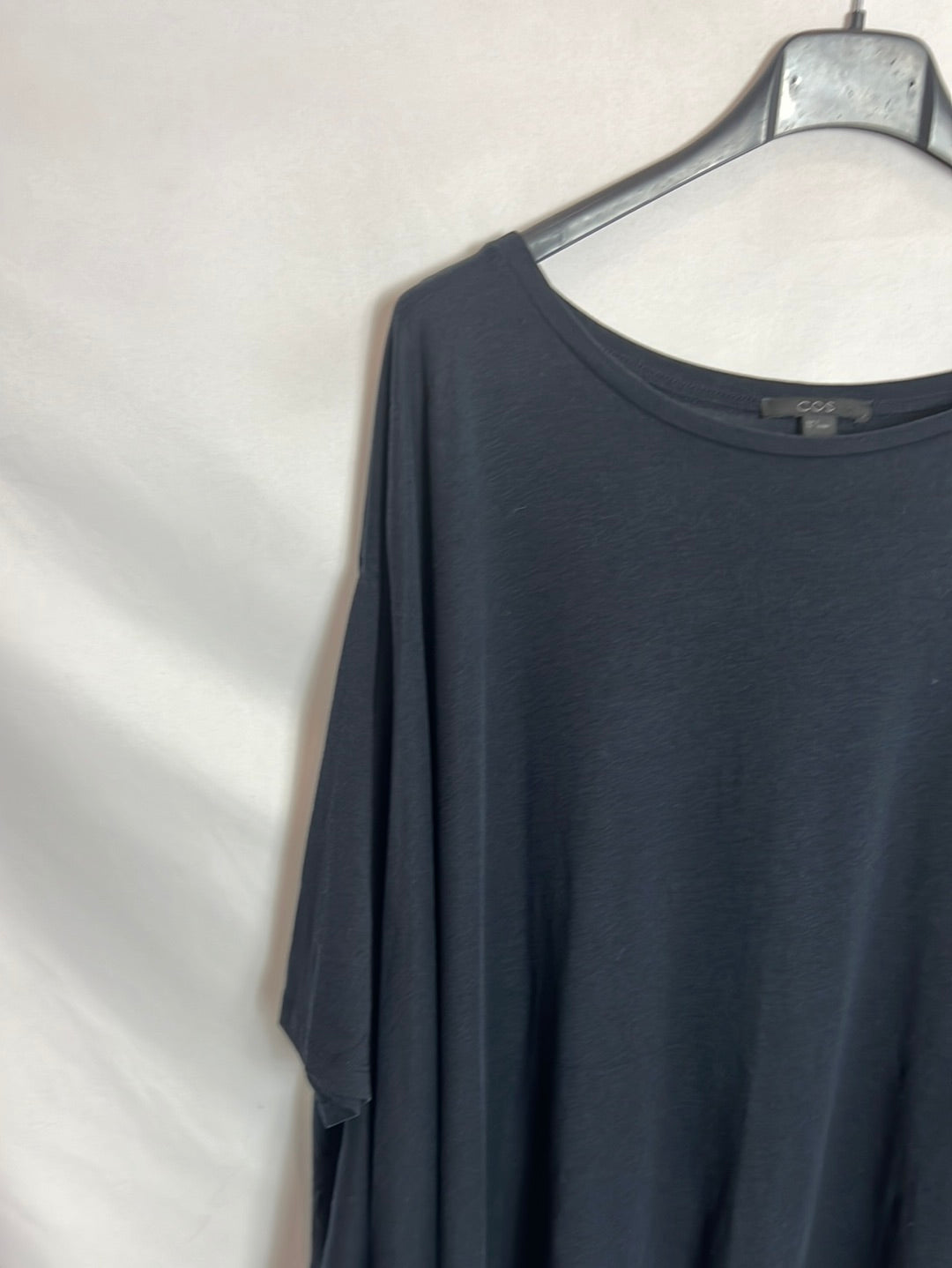 COS. Blue fluid cape-effect top. TS