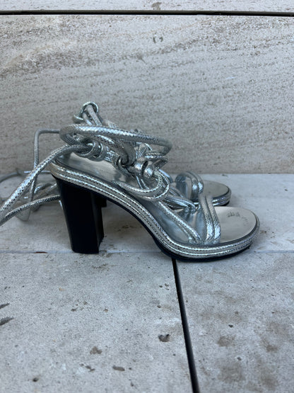 ISABEL MARANT. Sandalia plateada tiras T 39