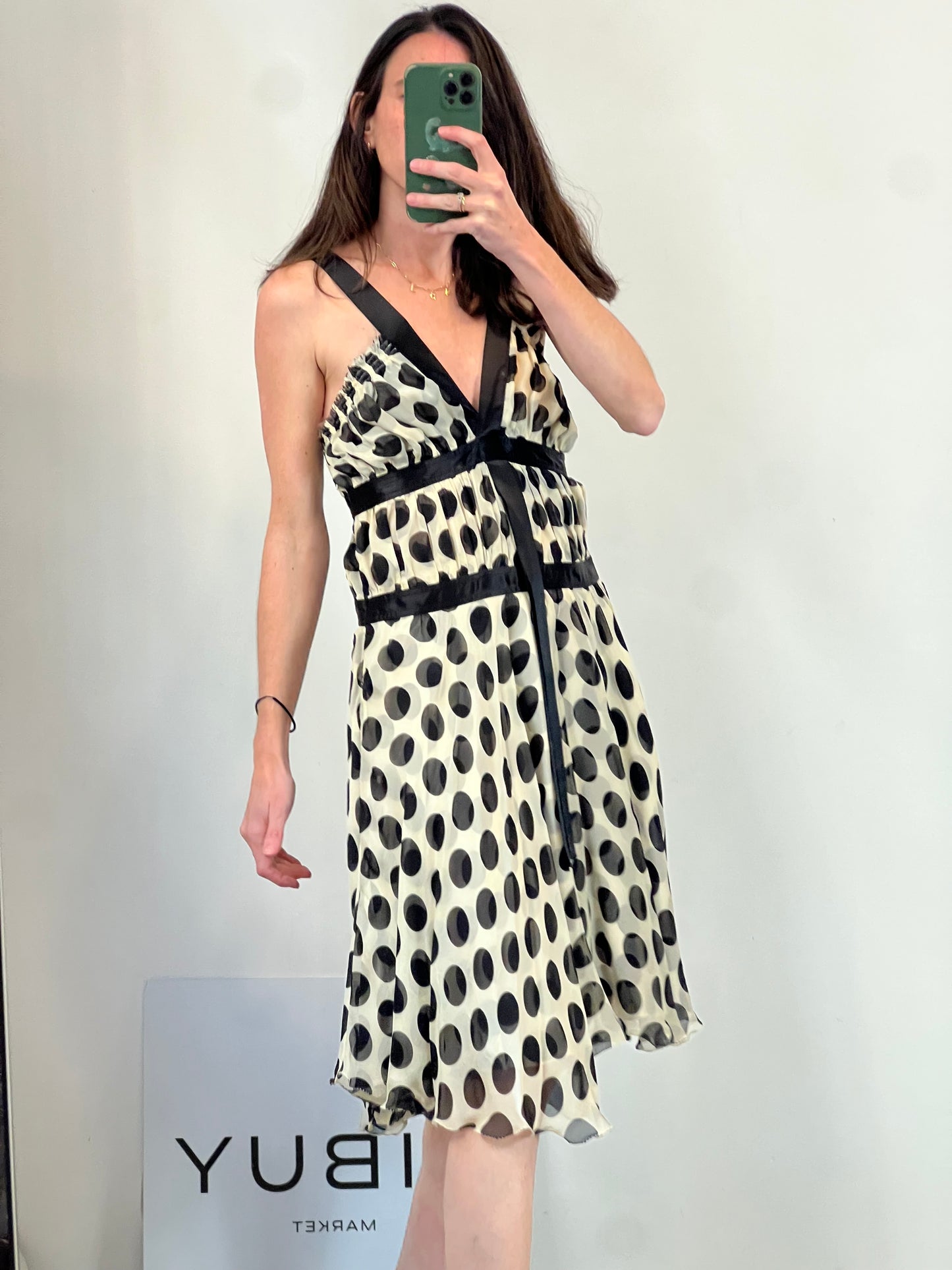 PATRIZIA PEPE. Vestido corto lunares seda
