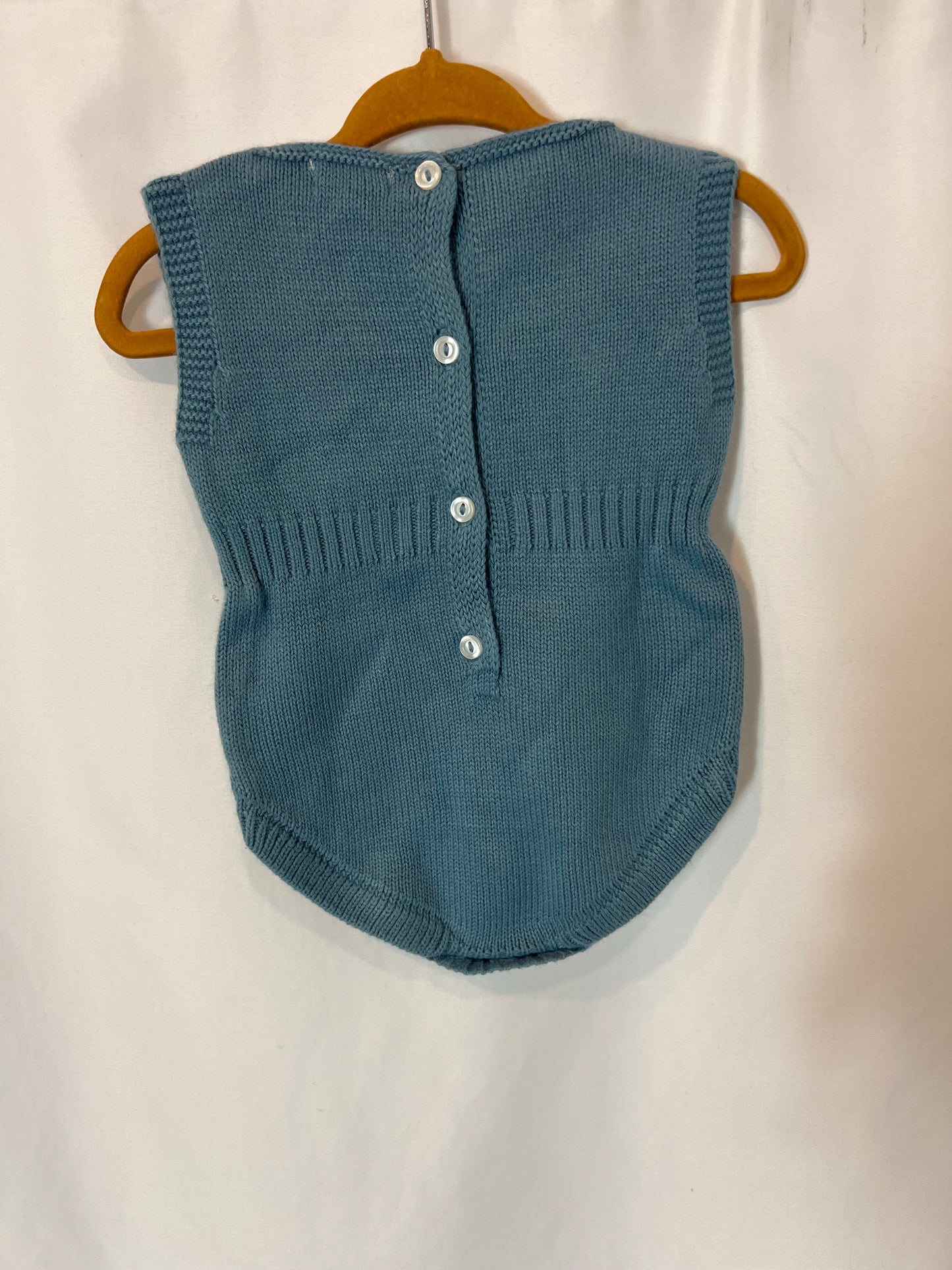 GOCCO. Blue knit romper set. Size 6-9 months
