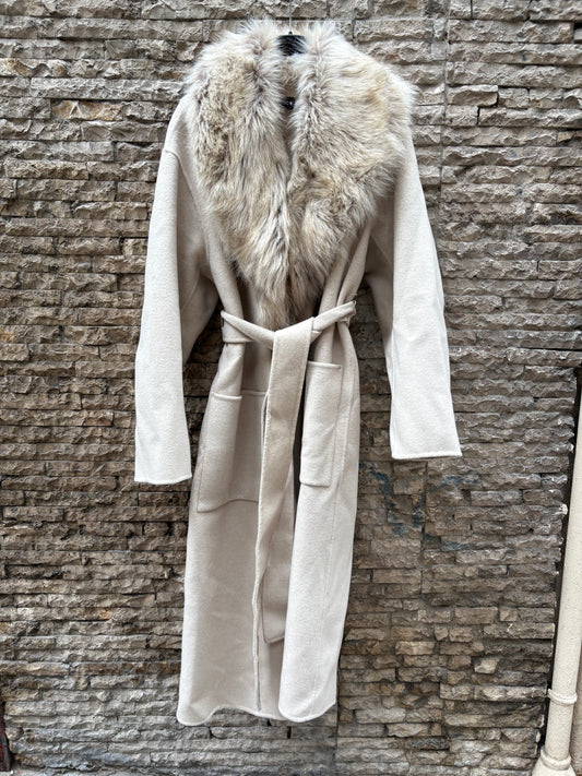 ZARA. Abrigo con lana solapa