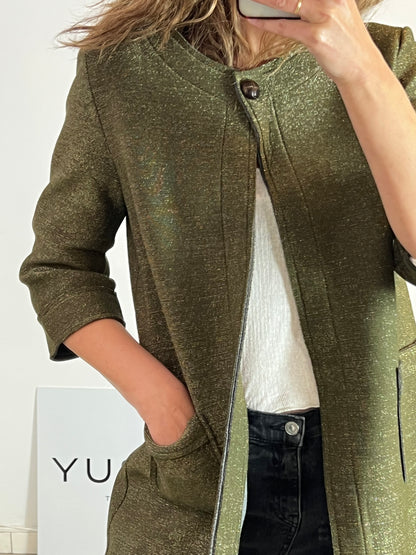 OTHERS. Green jacket with thread details YOUR(S)