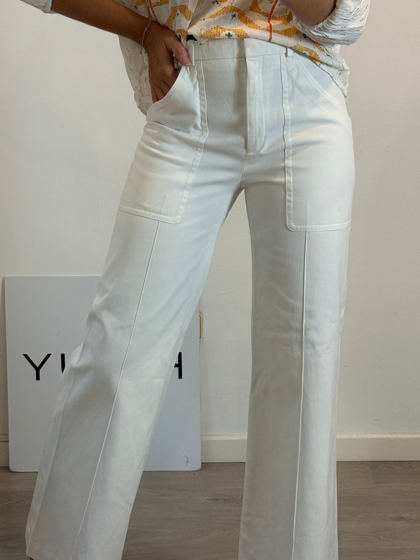 SANDRO. Wide-leg white denim. Size 38