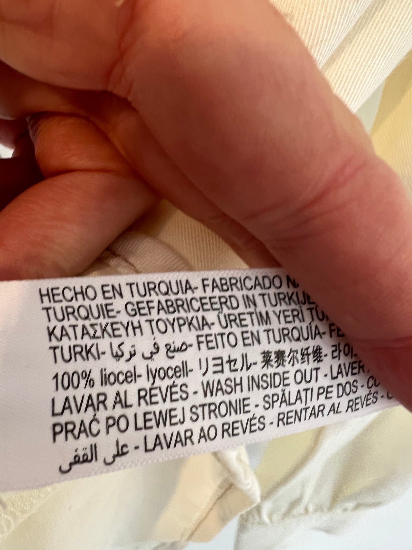 MASSIMO DUTTI. White shirt. TM