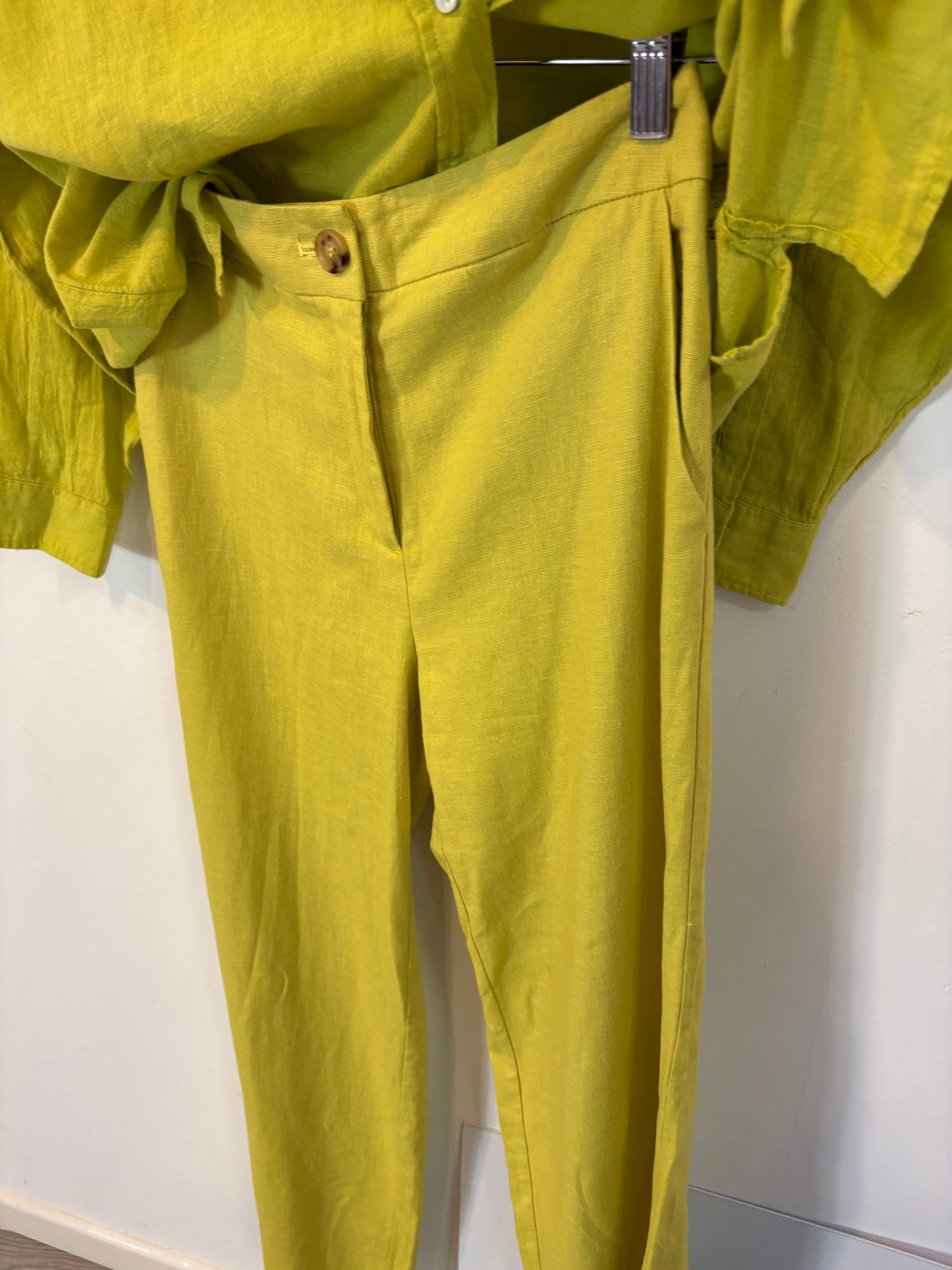 Conjunto verde lima con lino