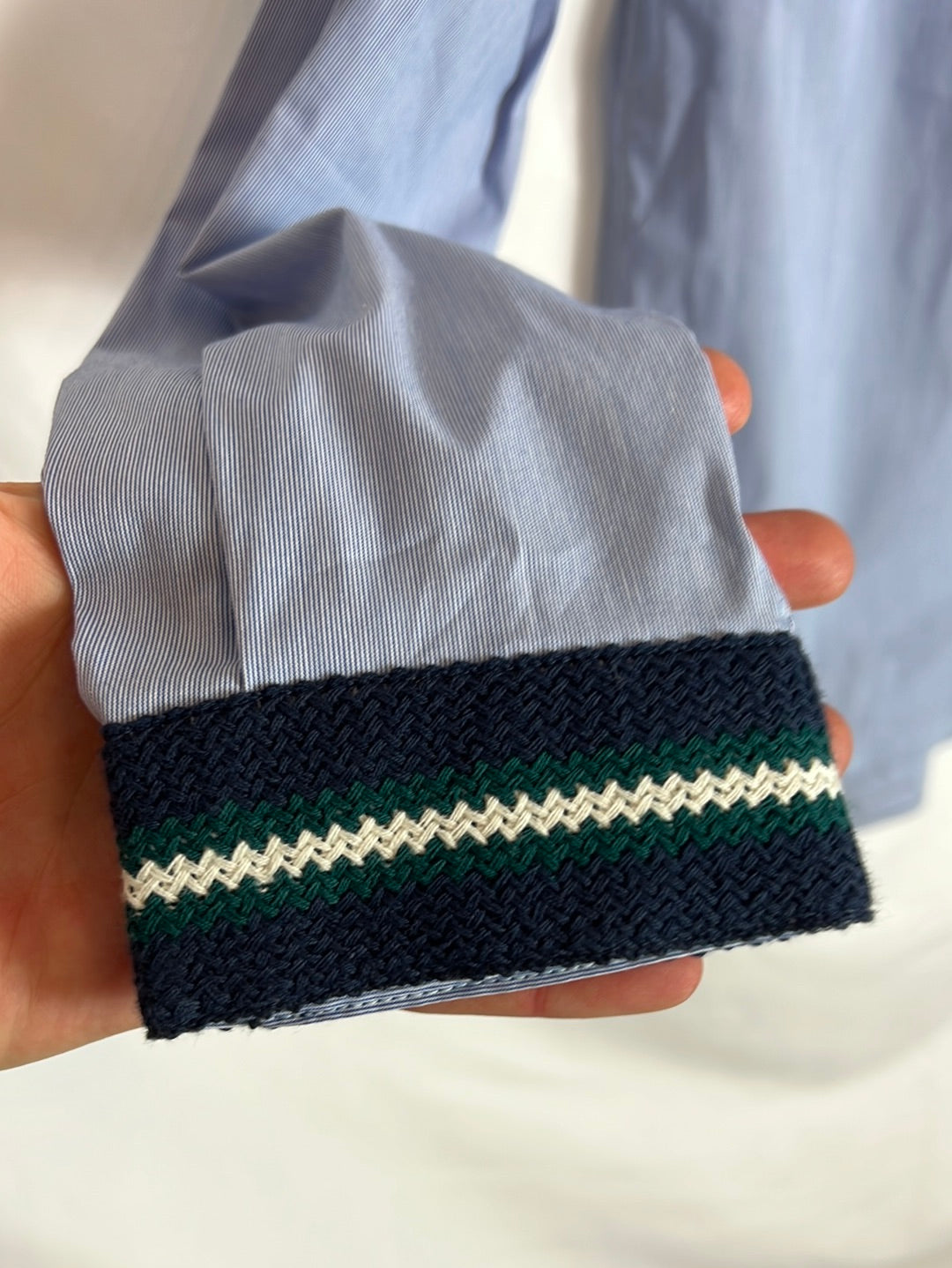 BARILOCHE. Camisa azul detalle puños T.38