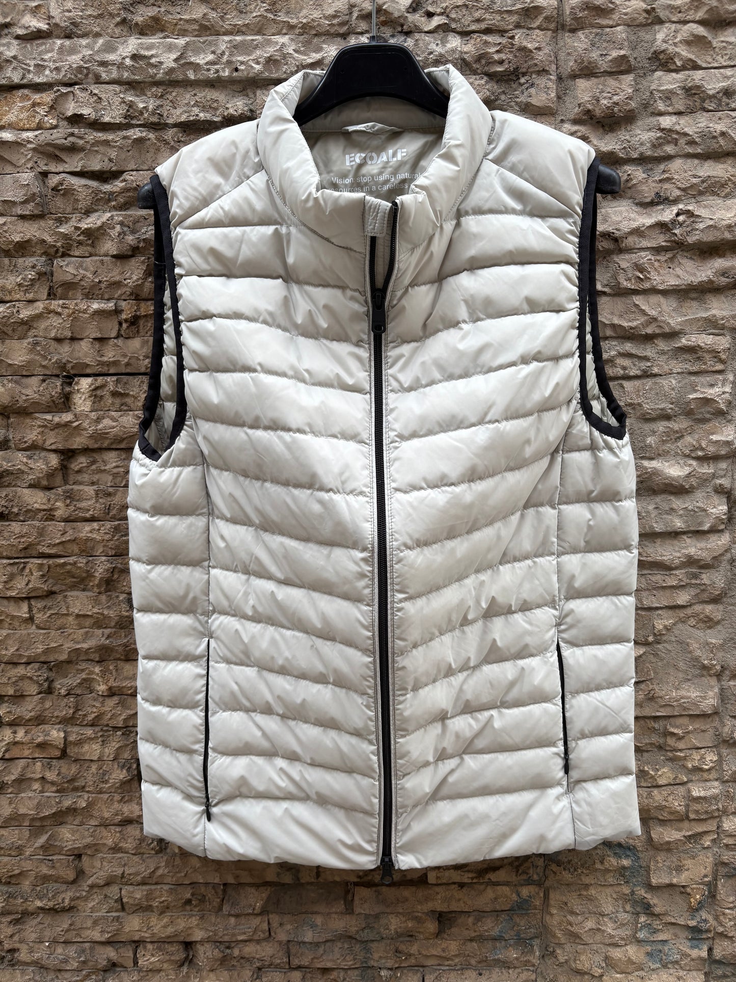 ECOALF. Plumas sin mangas beige