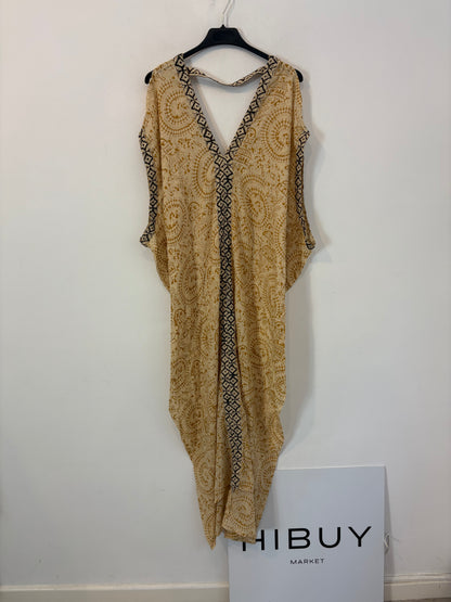 MANGALAM. Vestido caftán estampado