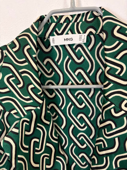 MANGO. Chaqueta fluida estamapdo retro