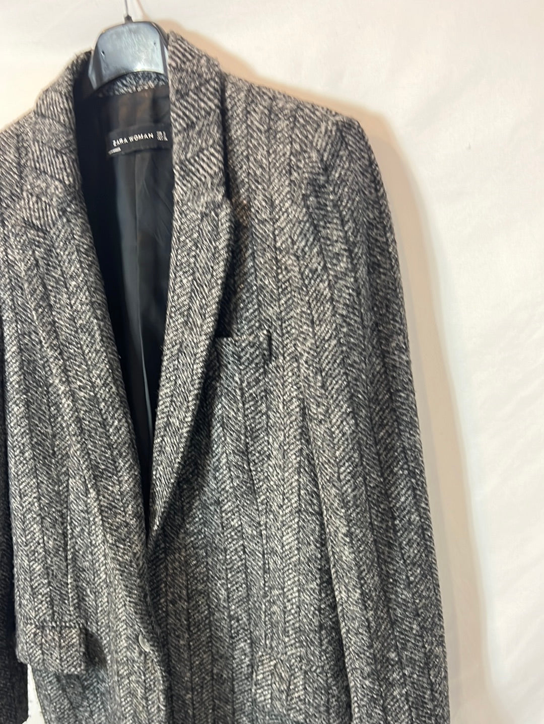 ZARA. Grey herringbone Ts blazer