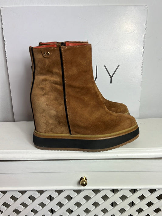 BELLA VIE. Botines piel plataforma interior . T 38 (Tara)