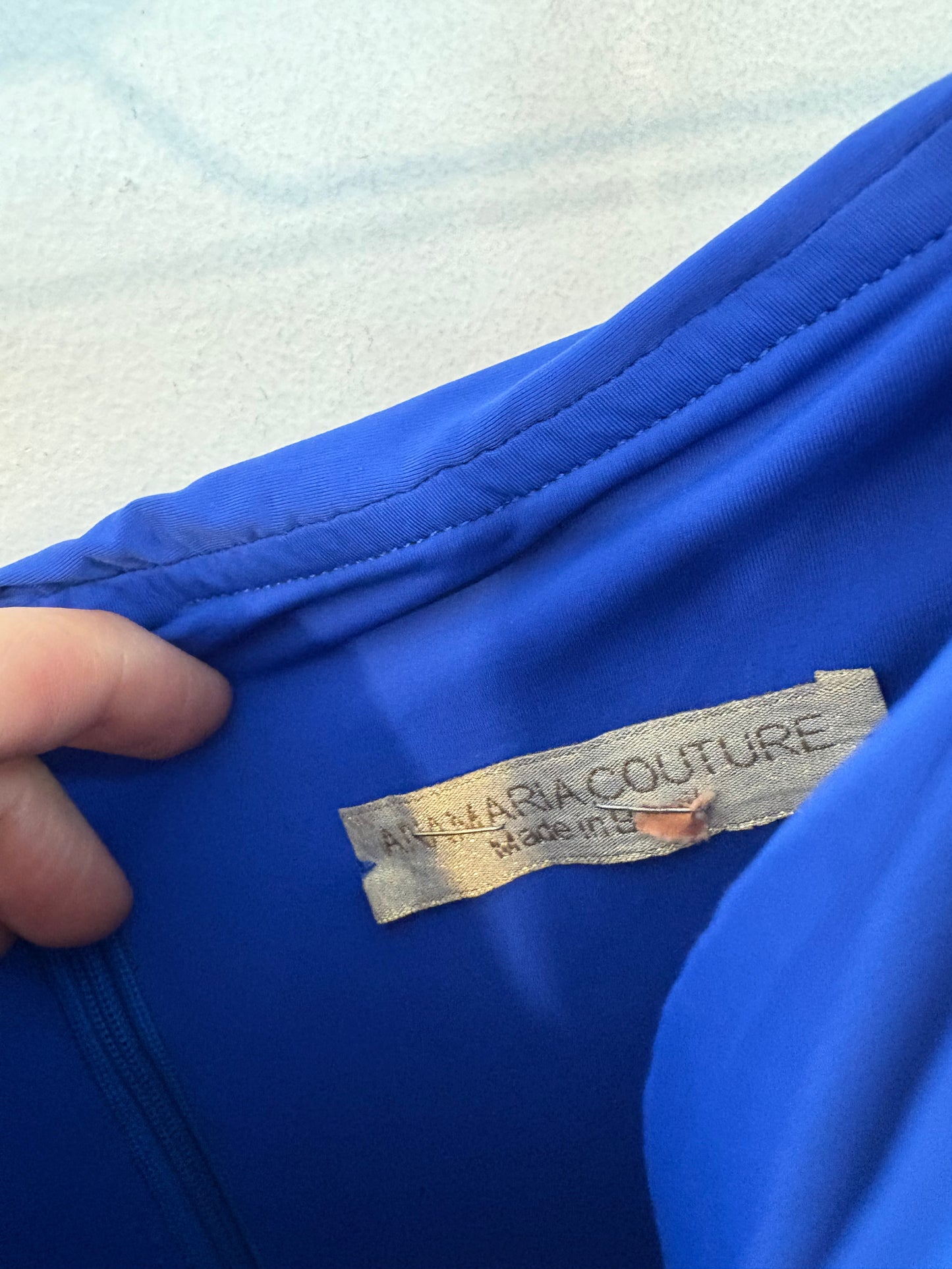 ANAMARIA COUTURE. Vestido max azul klein