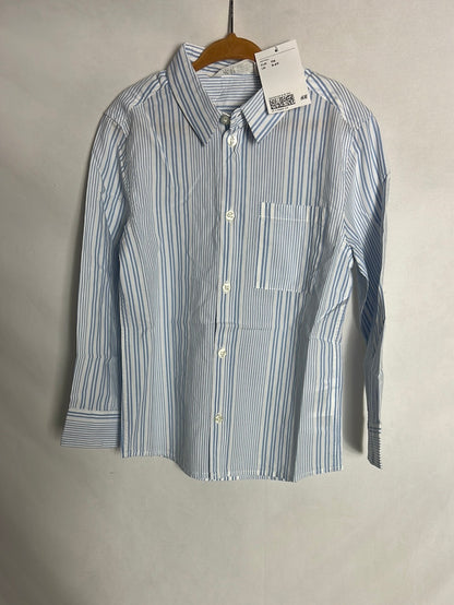 H&amp;M. White shirt with blue stripes, size 5-6 years