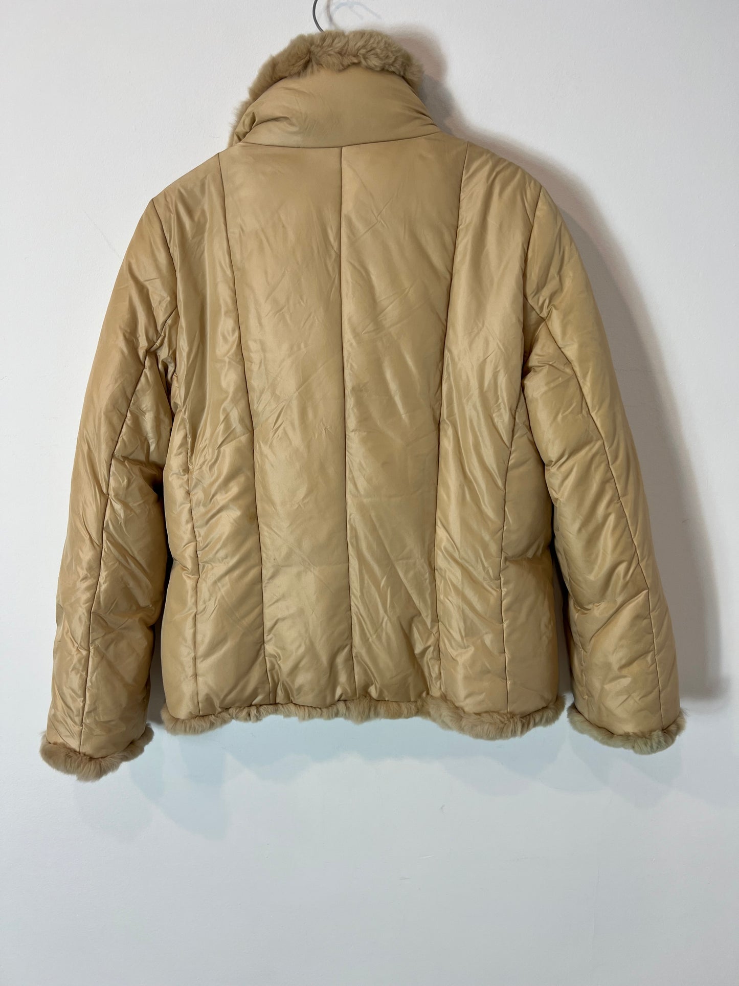 WEEKEND MAXMARA. Beige quilted coat. Size 38