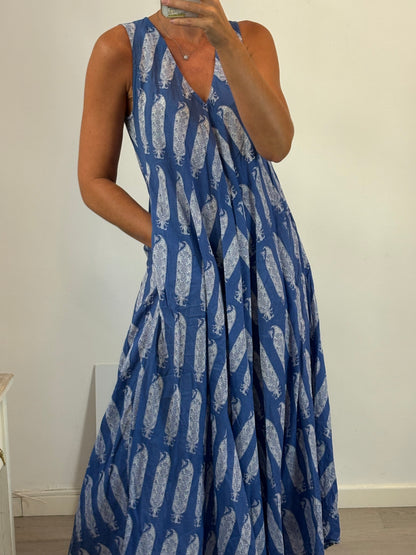 BABBAKI. Vestido largo azul estampado. T S