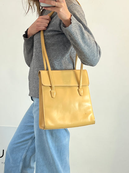 MONTBUI. Bolso piel efecto maletin