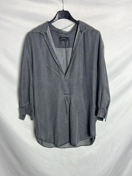 ZARA. Blusa gris fluida gris. T S
