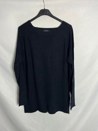 THE HIP TEE. Blue lettering jersey. TM/L