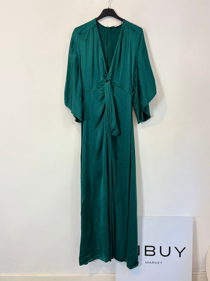 UTERQÜE. Vestido largo satinado escote pico