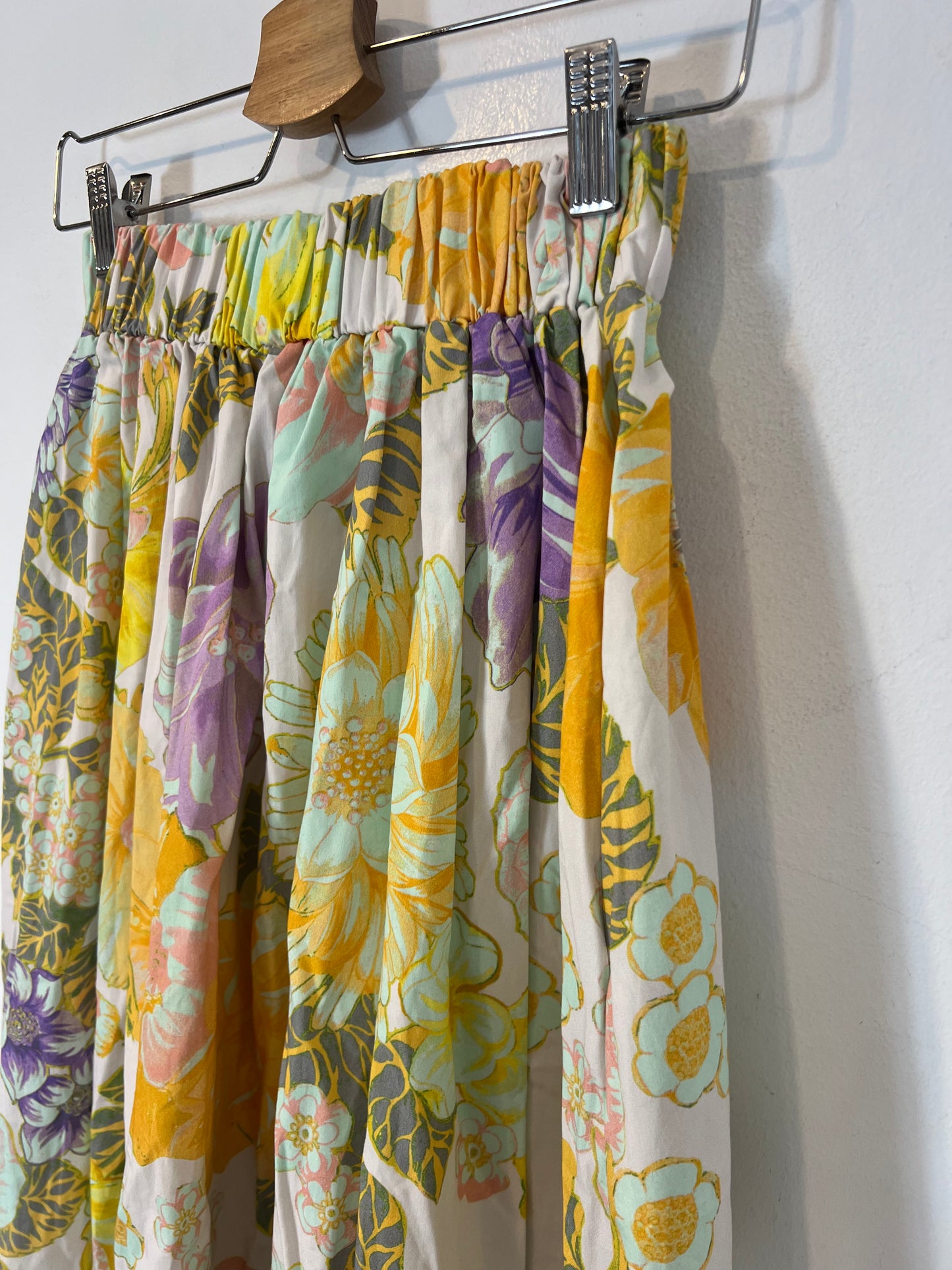 ASOS EDITION. Falda midi flores T.38