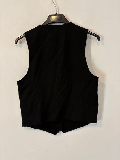 ZARA. Chaleco negro abotonado