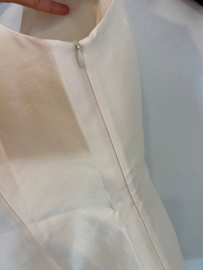 FABRIQUE by VIKTORIA CHAN. Asymmetrical ecru silk top. Size 2 (M)
