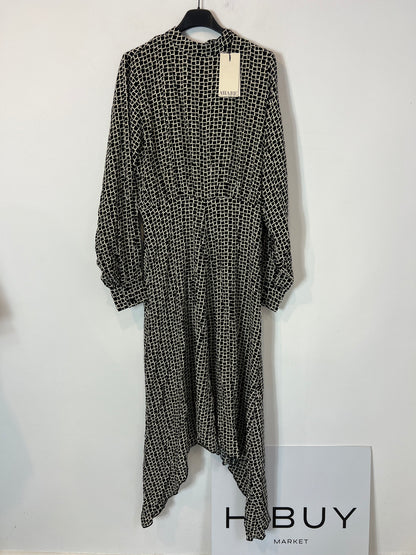 AWARE. Vestido largo negro y blanco T.s