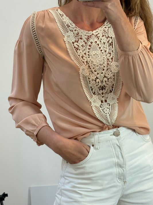 MASSCOB. Blusa seda nude